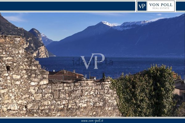 casa indipendente in vendita a Toscolano-Maderno in zona Roina