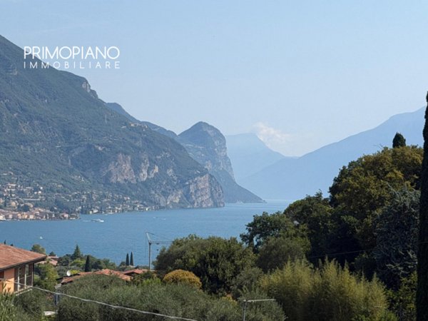 casa indipendente in vendita a Toscolano-Maderno in zona Cecina