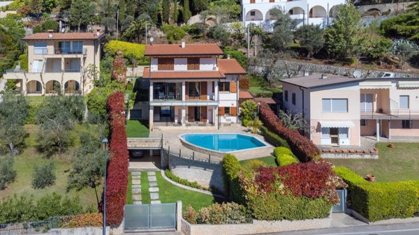 casa indipendente in vendita a Toscolano-Maderno in zona Pulciano