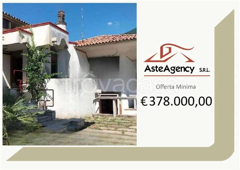 casa indipendente in vendita a Toscolano-Maderno in zona Toscolano