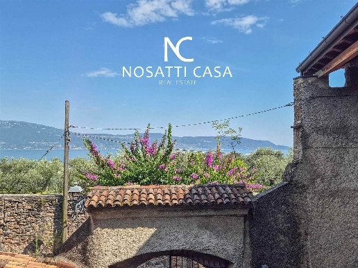appartamento in vendita a Toscolano-Maderno in zona Cecina