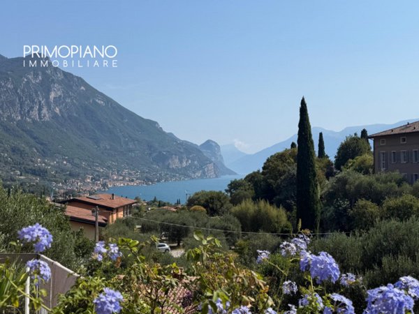 casa indipendente in vendita a Toscolano-Maderno in zona Cecina