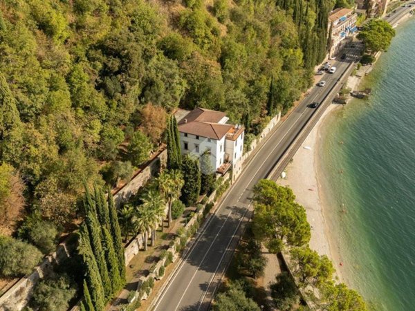 appartamento in vendita a Toscolano-Maderno in zona Bornico
