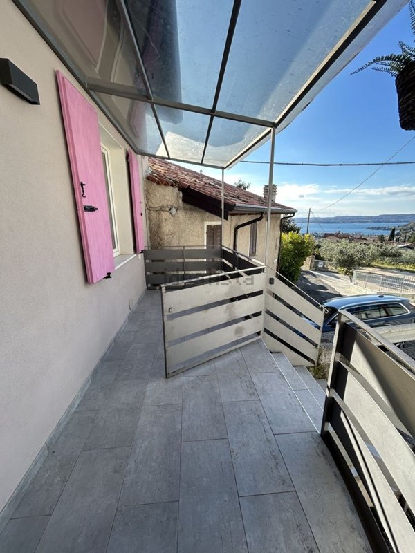 casa indipendente in vendita a Toscolano-Maderno in zona Pulciano
