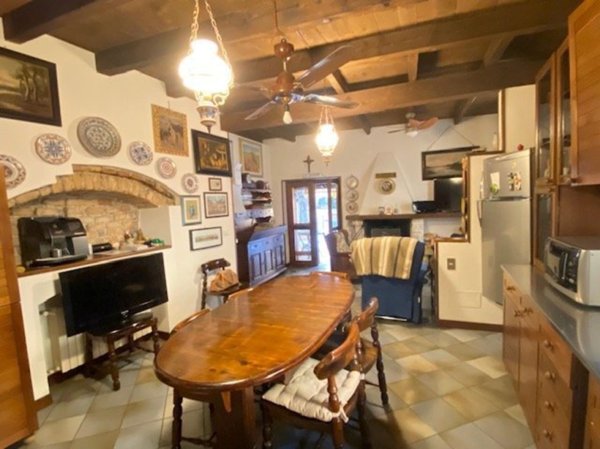 casa indipendente in vendita a Toscolano-Maderno in zona Maderno