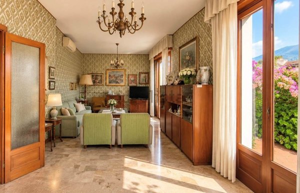 casa indipendente in vendita a Toscolano-Maderno in zona Maderno