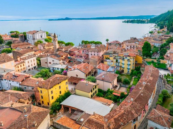 casa indipendente in vendita a Toscolano-Maderno in zona Maderno