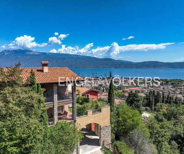 casa indipendente in vendita a Toscolano-Maderno in zona Toscolano
