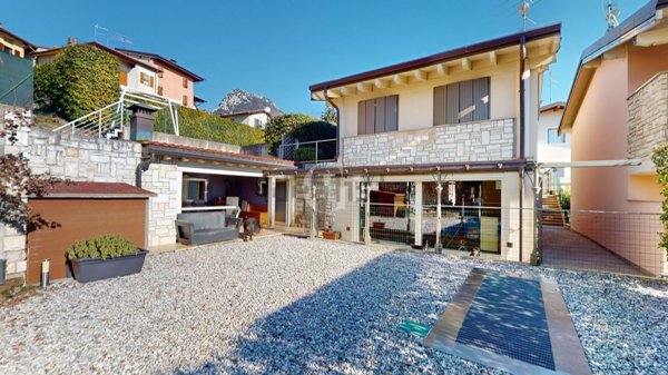 casa indipendente in vendita a Toscolano-Maderno in zona Gaino