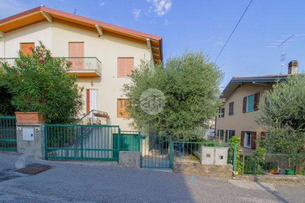 appartamento in vendita a Toscolano-Maderno in zona Pulciano