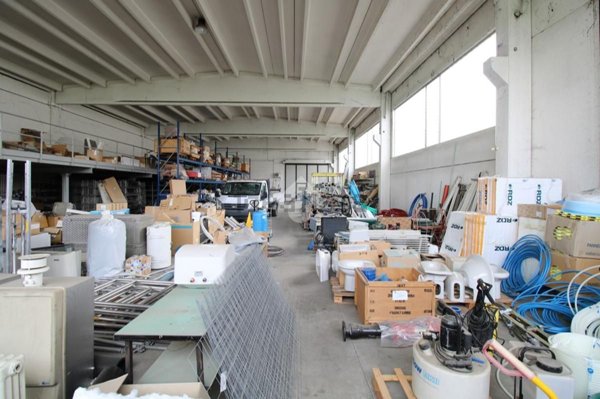 locale di sgombero in vendita a Travagliato