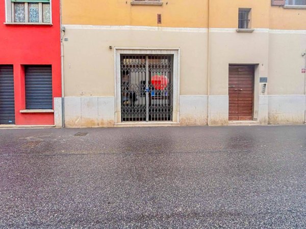 negozio in vendita a Travagliato