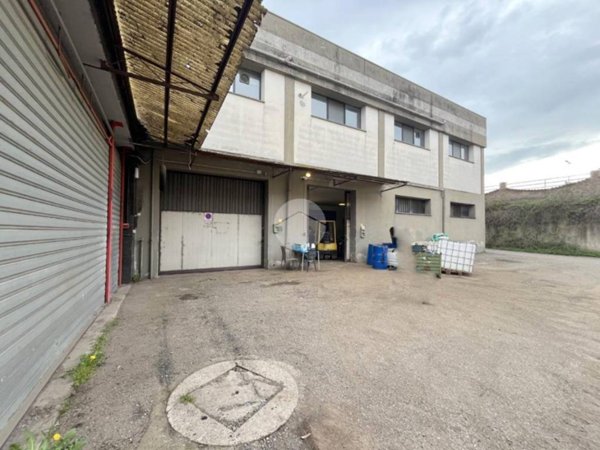 locale commerciale in vendita a Travagliato