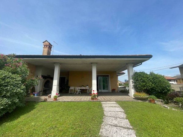 casa indipendente in vendita a Travagliato