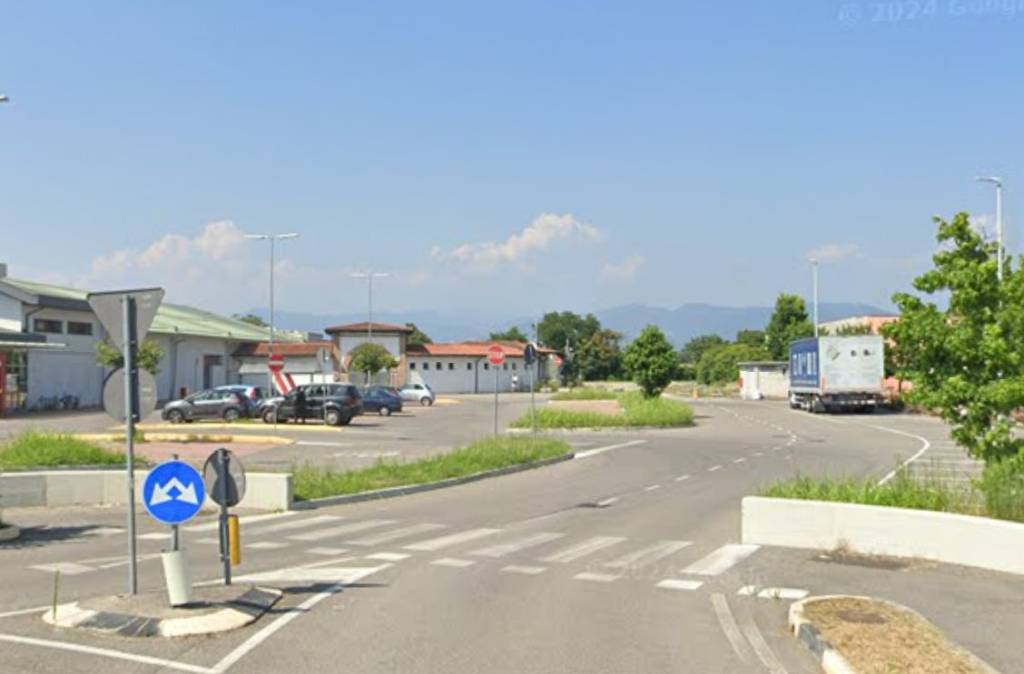 negozio in vendita a Travagliato