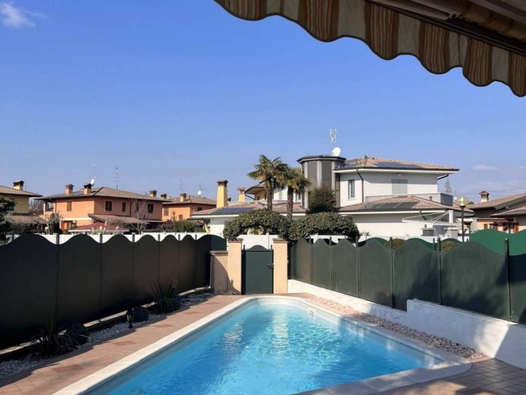 casa indipendente in vendita a Travagliato