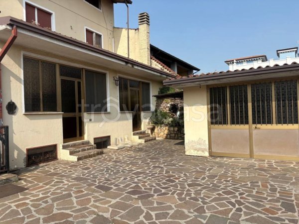 appartamento in vendita a Travagliato