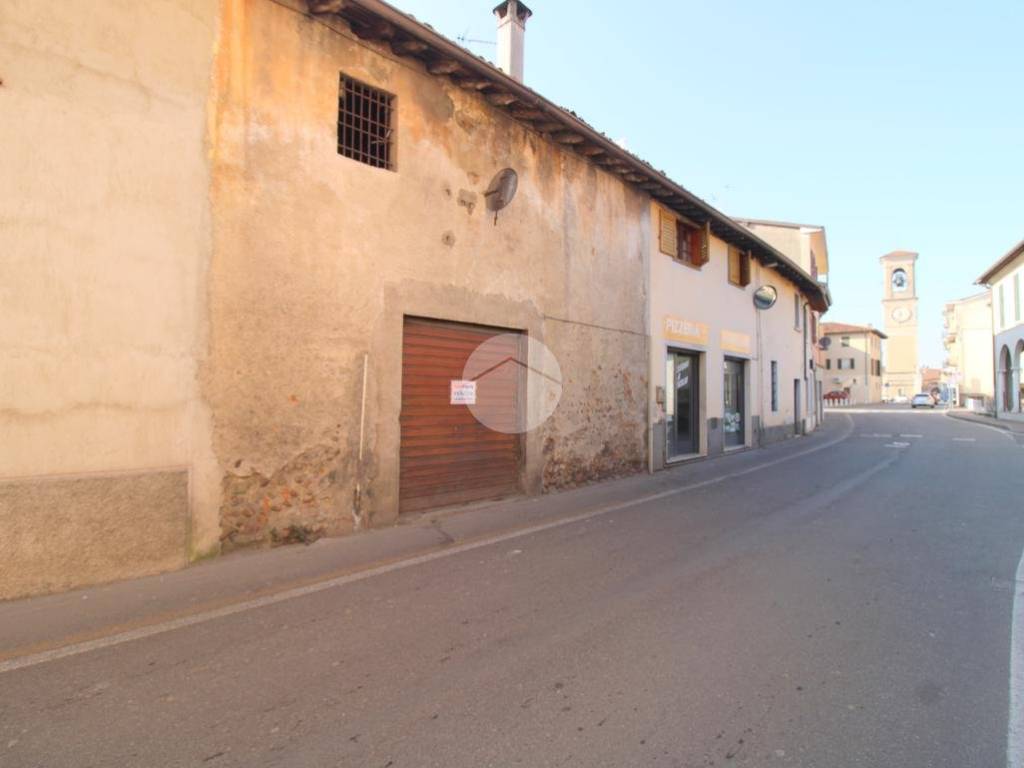 negozio in vendita a Travagliato
