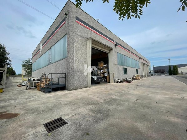 ufficio in vendita a Travagliato