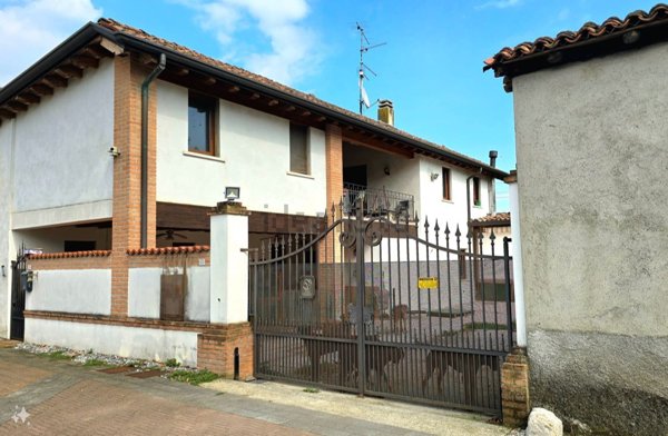 casale in vendita a Travagliato
