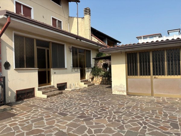 appartamento in vendita a Travagliato