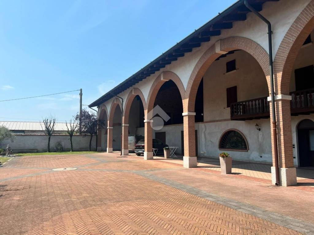 casa indipendente in vendita a Travagliato