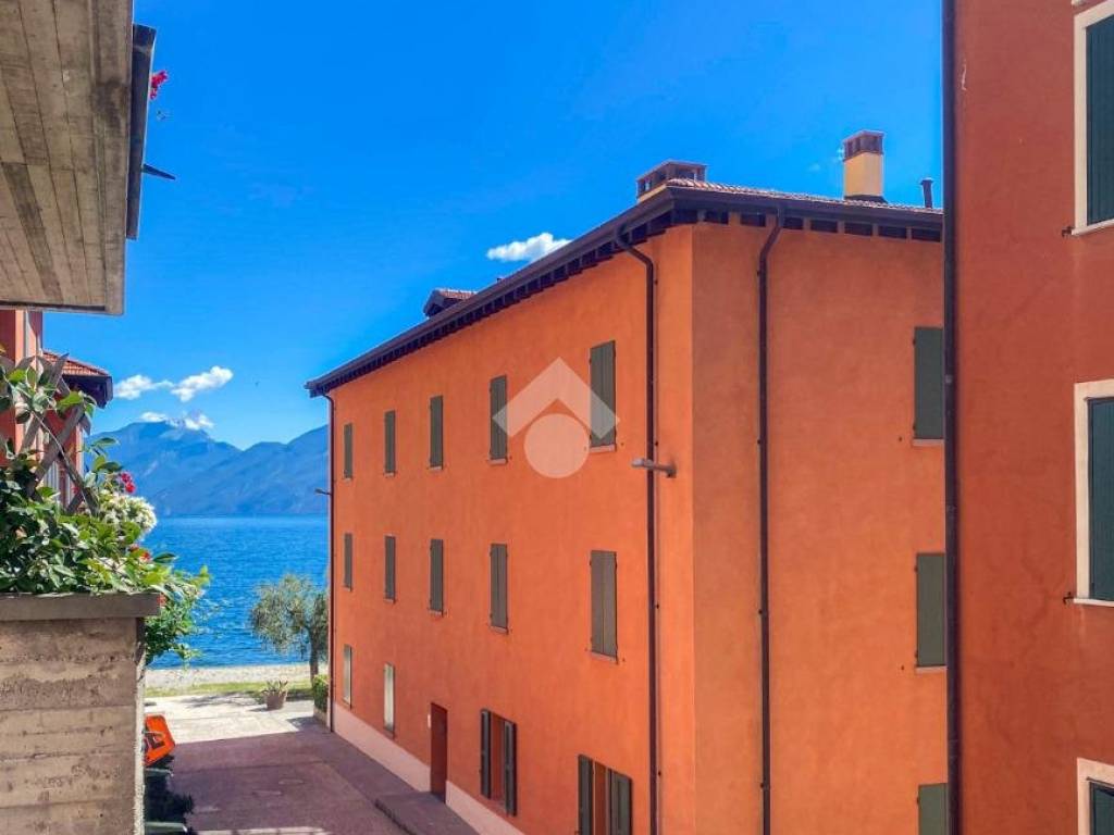 appartamento in vendita a Tremosine sul Garda in zona Campione