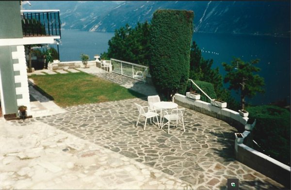 casa indipendente in vendita a Tremosine sul Garda in zona Bassanega