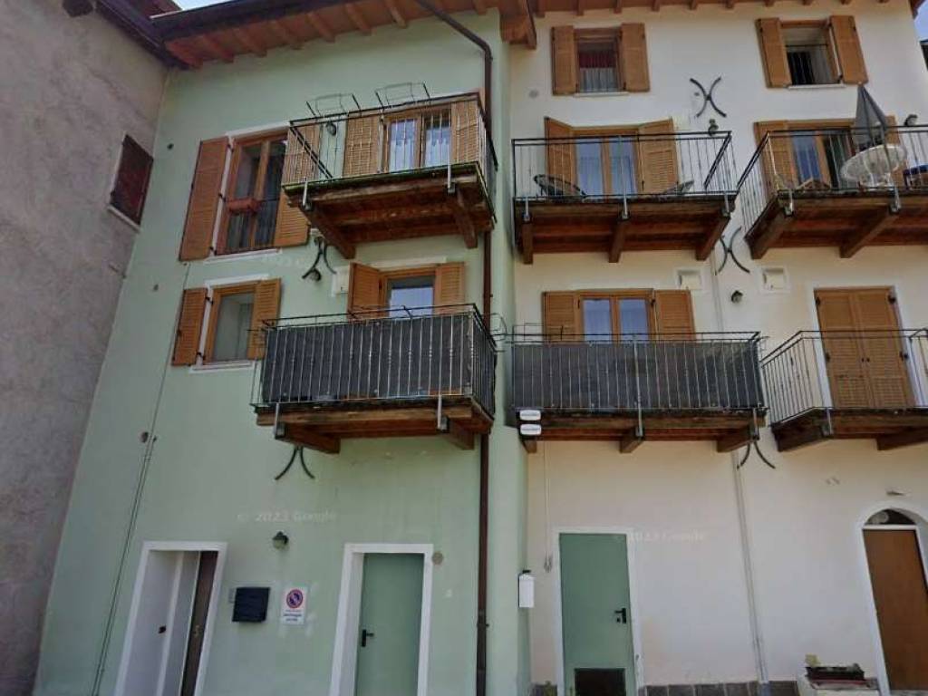 appartamento in vendita a Tremosine sul Garda in zona Voiandes