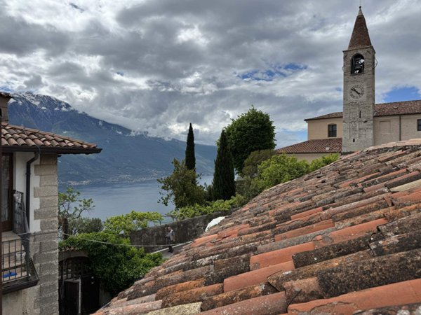 casa indipendente in vendita a Tremosine sul Garda in zona Pieve