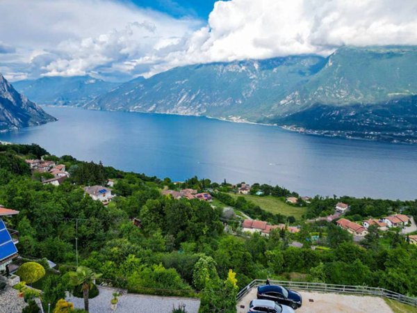 appartamento in vendita a Tremosine sul Garda in zona Voltino