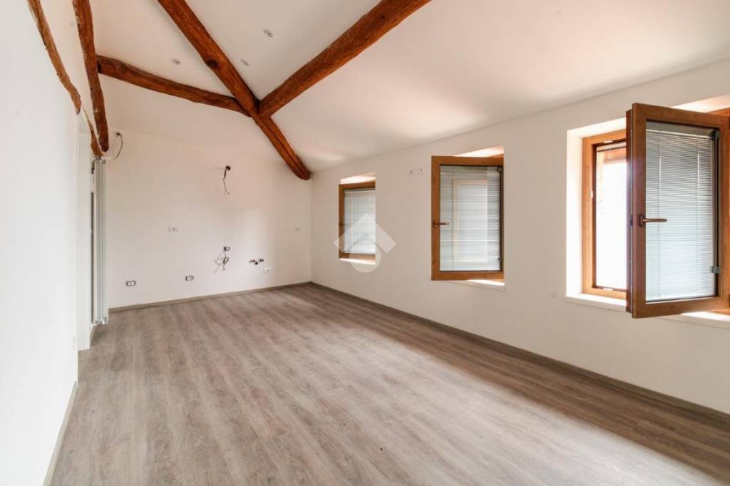 appartamento in vendita a Tremosine sul Garda in zona Pieve