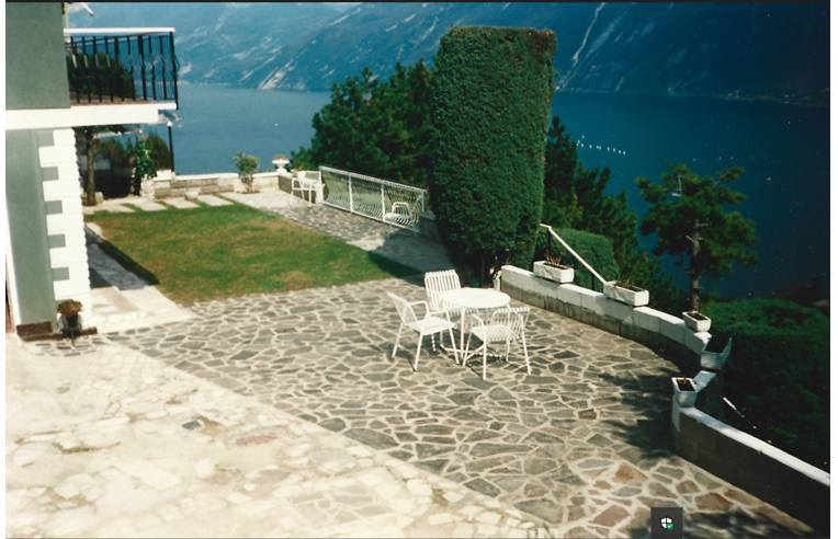 casa indipendente in vendita a Tremosine sul Garda in zona Bassanega