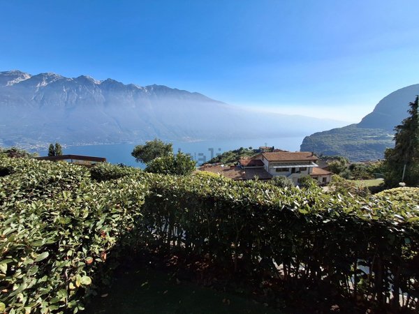 appartamento in vendita a Tremosine sul Garda in zona Pregasio