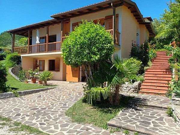 casa indipendente in vendita a Tremosine sul Garda in zona Pieve