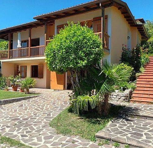 casa indipendente in vendita a Tremosine sul Garda in zona Pieve