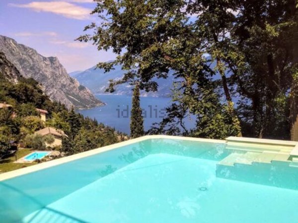 appartamento in vendita a Tremosine sul Garda in zona Bassanega