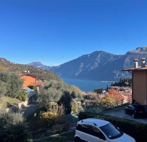 appartamento in vendita a Tremosine sul Garda