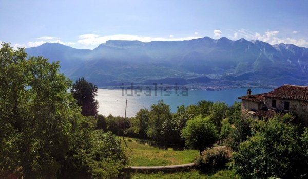 appartamento in vendita a Tremosine sul Garda in zona Ustecchio