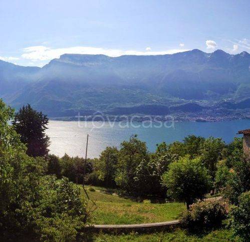 appartamento in vendita a Tremosine sul Garda in zona Ustecchio