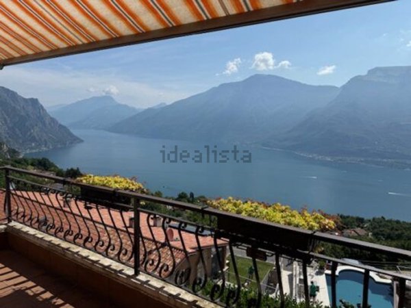 appartamento in vendita a Tremosine sul Garda in zona Voltino