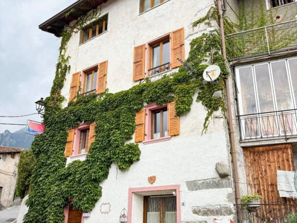 appartamento in vendita a Tremosine sul Garda in zona Sermerio