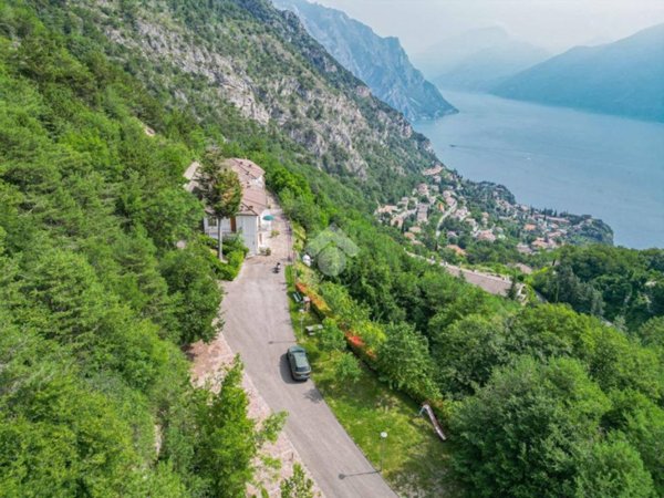 intera palazzina in vendita a Tremosine sul Garda