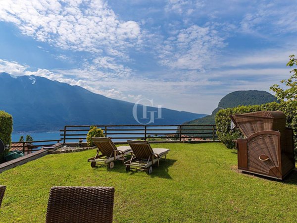 appartamento in vendita a Tremosine sul Garda
