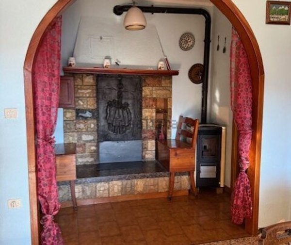 casa indipendente in vendita a Tremosine sul Garda in zona Vesio