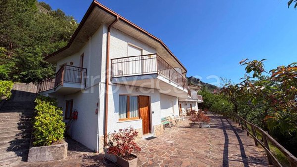 appartamento in vendita a Tremosine sul Garda