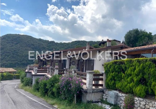 casa indipendente in vendita a Tremosine sul Garda in zona Pieve