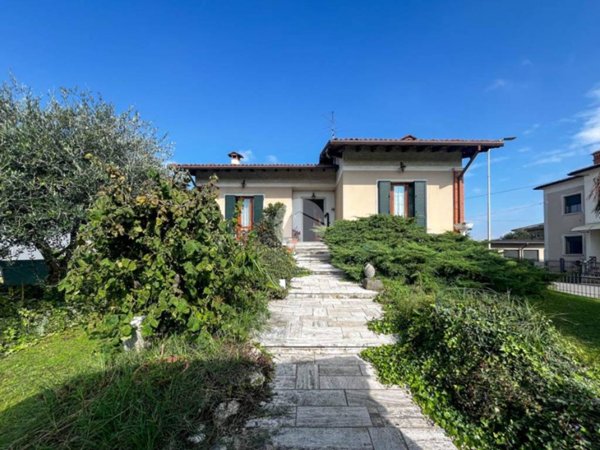 casa indipendente in vendita a Trenzano