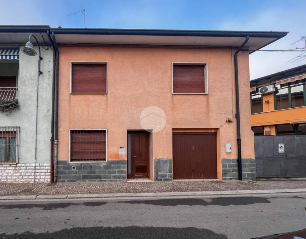 casa indipendente in vendita a Trenzano