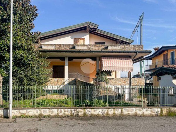 casa indipendente in vendita a Trenzano